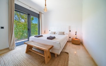 Property slide 21