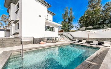Property slide 48