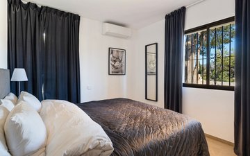 Property slide 25