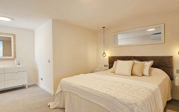 Property slide 32
