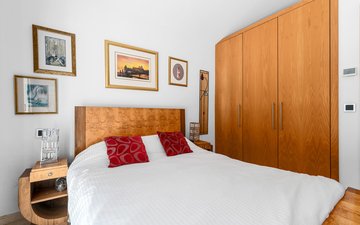 Property slide 25