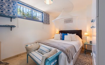 Property slide 25