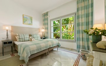 Property slide 19