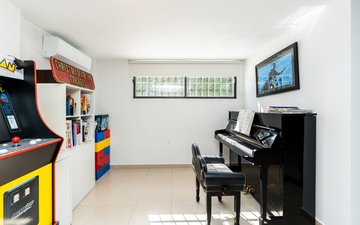 Property slide 31