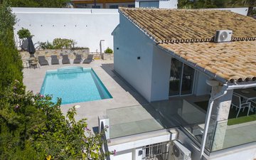 Property slide 7