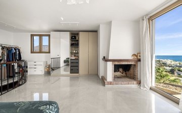 Property slide 18