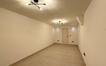 Property slide 32