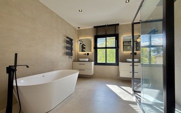 Property slide 18