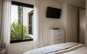 Property slide 38