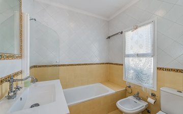 Property slide 22