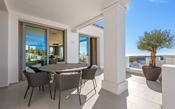Property slide 32