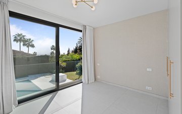 Property slide 21