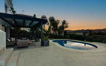 Property slide 39