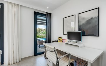 Property slide 20