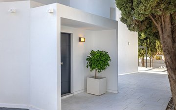 Property slide 25