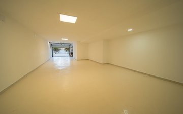 Property slide 32