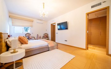 Property slide 21