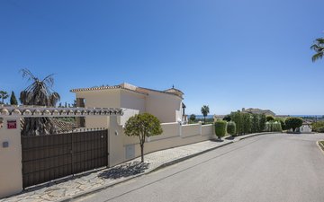 Property slide 60