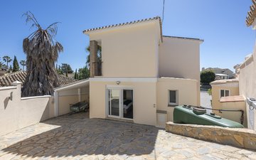 Property slide 58