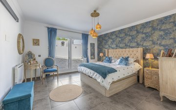 Property slide 35