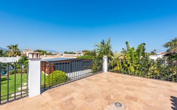 Property slide 33