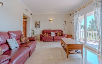 Property slide 32