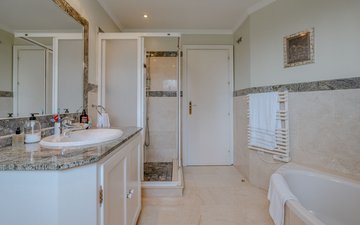 Property slide 44