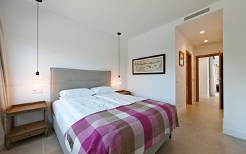 Property slide 31
