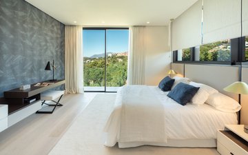 Property slide 18