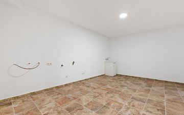 Property slide 39