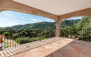 Property slide 46