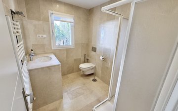 Property slide 19