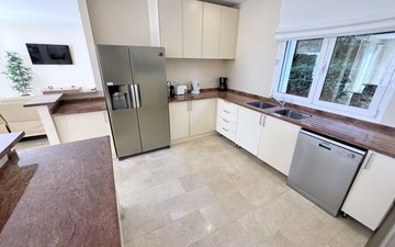 Property slide 11