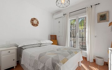 Property slide 21