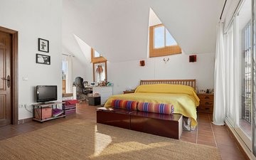 Property slide 16