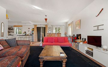Property slide 10