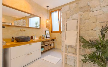 Property slide 21
