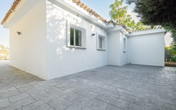 Property slide 23