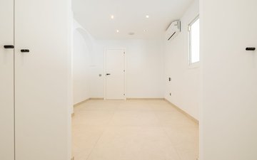 Property slide 21