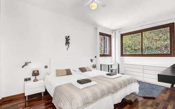Property slide 16