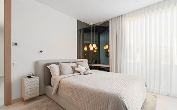 Property slide 17