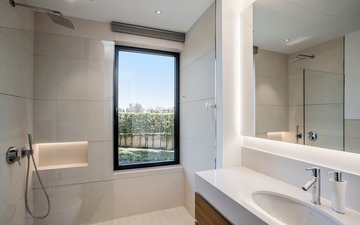 Property slide 21