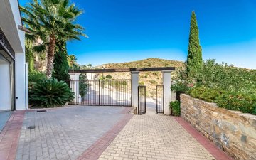 Property slide 22