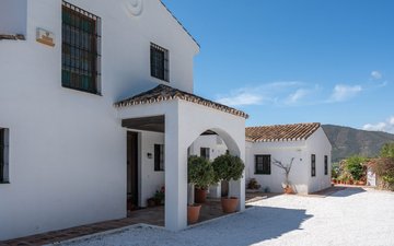 Property slide 28