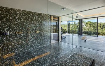 Property slide 32