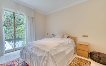 Property slide 14