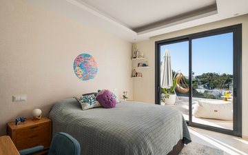 Property slide 14