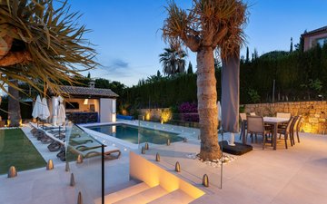 Property slide 44