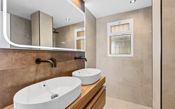 Property slide 20
