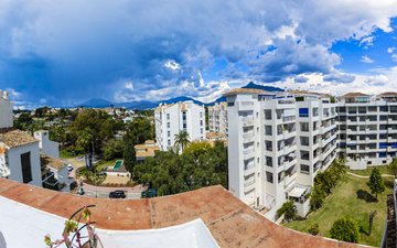Property slide 25